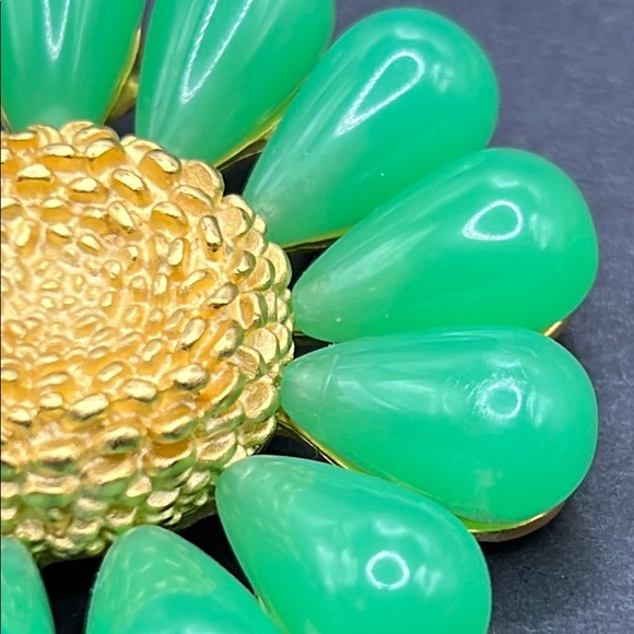 RARE! Vintage Givenchy flower brooch - Picture 3 of 6